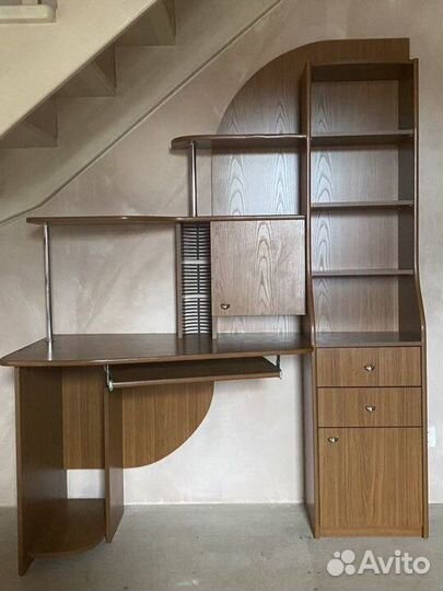 Компьютерный стол