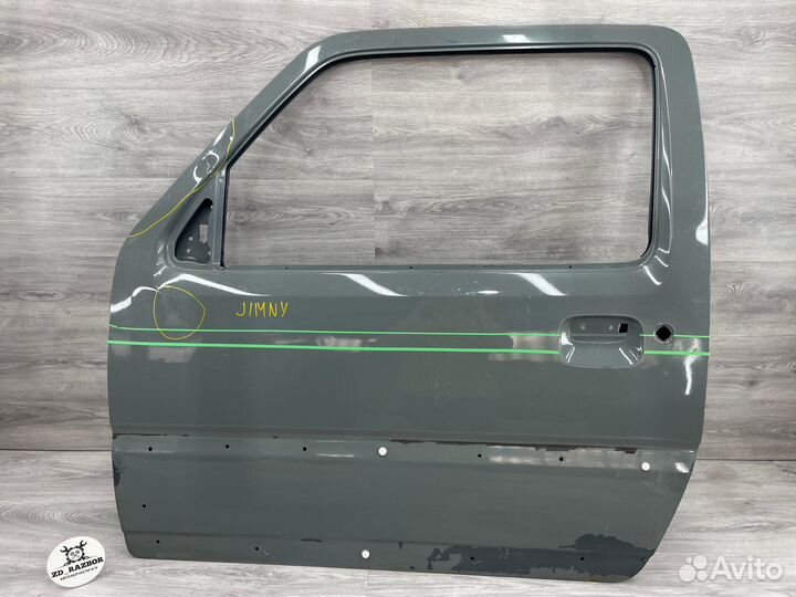 Дверь левая Suzuki Jimny