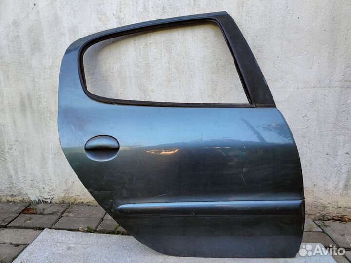 Двери на пежо 206