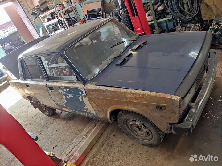 В разборе ваз 2105 2010г.в. инжектор