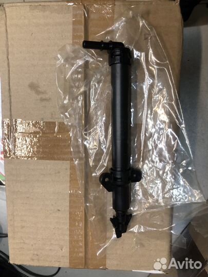 K68223028AA Форсунка фароомывателя правая