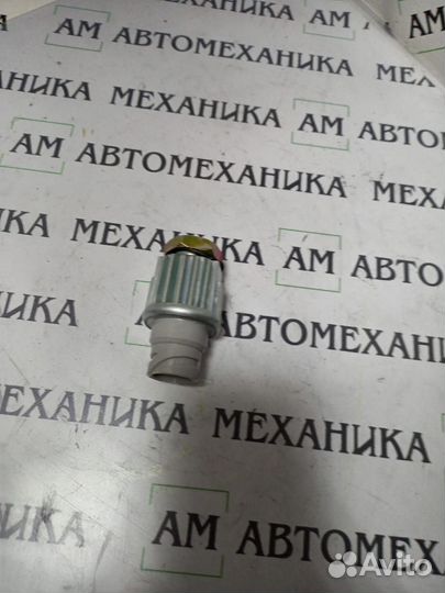 Датчик стоп-сигнала Shacman/Man