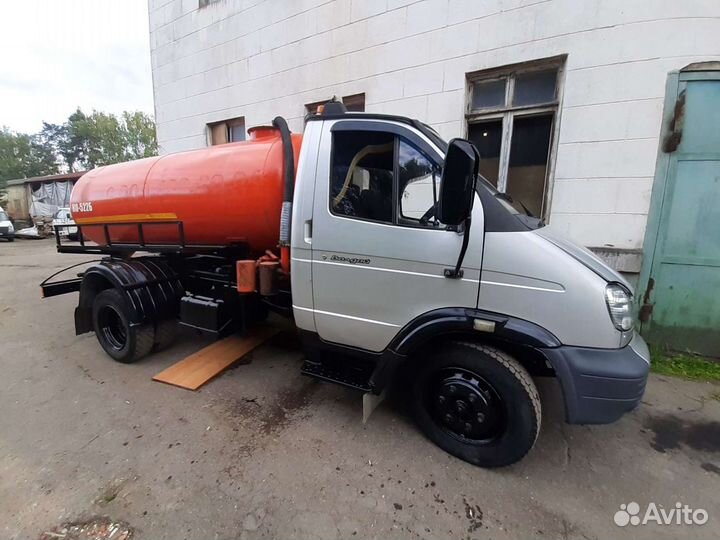 Откачка, чистка выгребных ям и туалетов