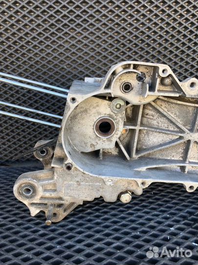 Картер двигателя левый 139QMB R12