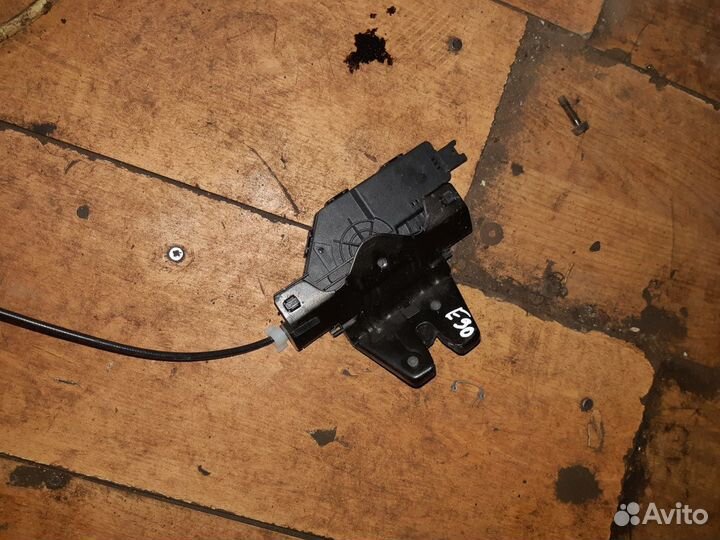 Замок багажника бмв е90 bmw e90