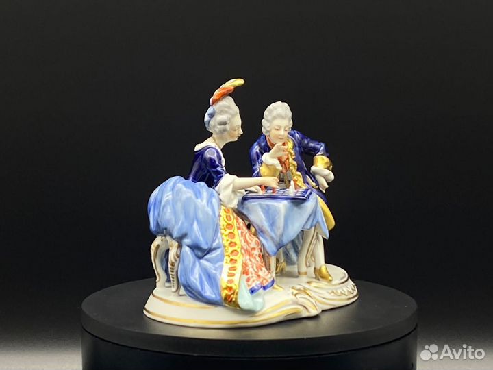 Фарфоровая статуэтка Германия «Игра в шахматы»