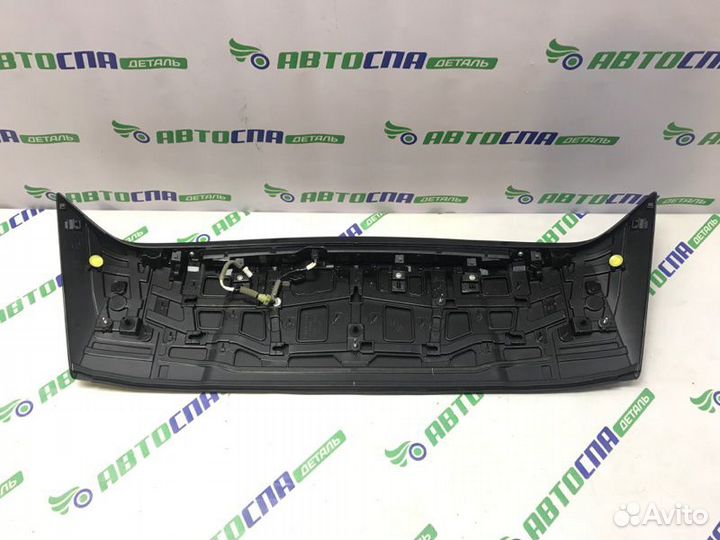 Спойлер крышки багажника задний Mazda 3Bp хетчбек