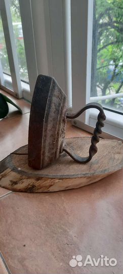 Утюг чугунный старинный