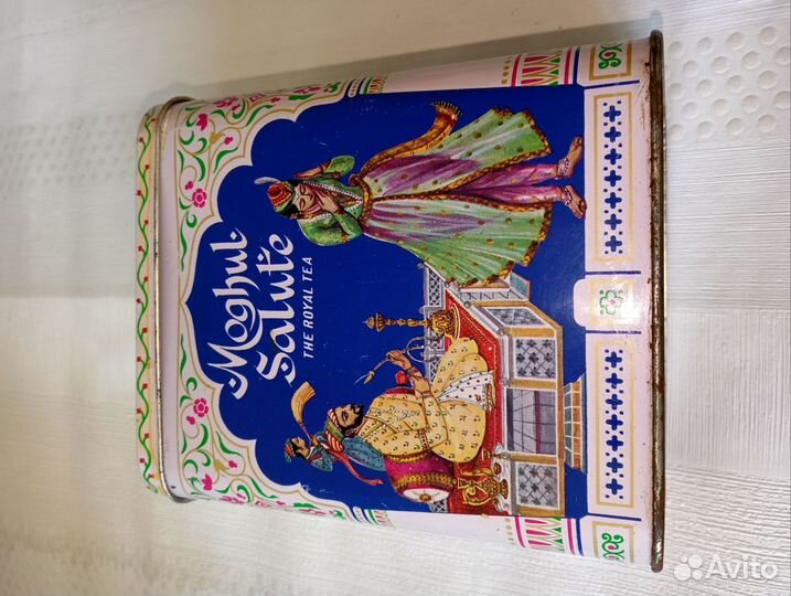Жестяная коробка от чая