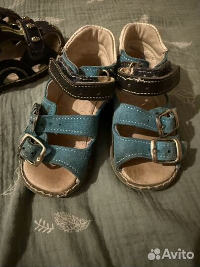 Отдам сандали 21 и 22 размер