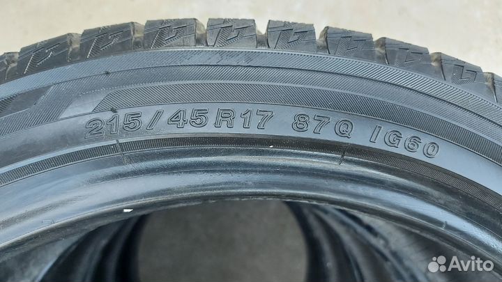Yokohama Ice Guard IG60 215/45 R17