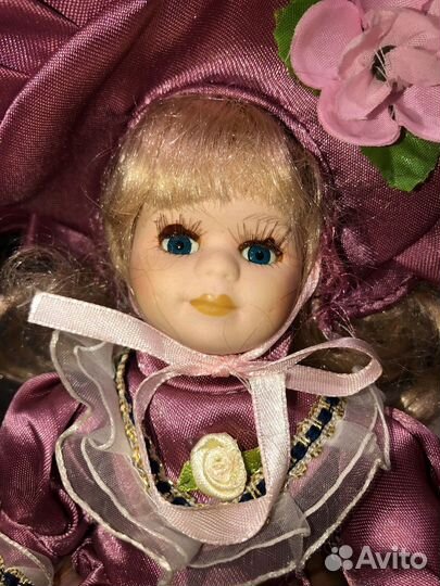 Куклы фарфоровые