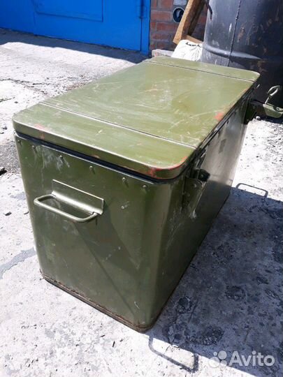 Термоизоляционный контейнер под пищу. Термос