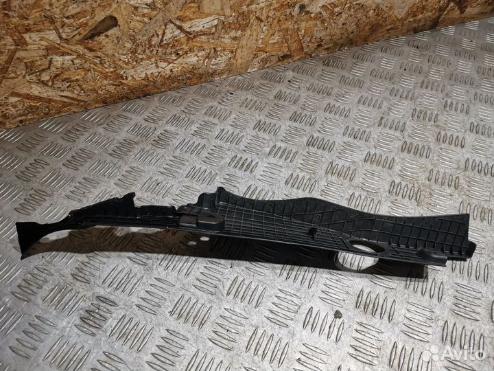 Накладка крыла передняя левая Chevrolet Cruze