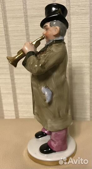 Фарфоровая статуэтка Музыкант-трубач Германия