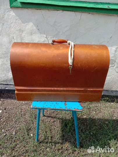 Швейная машинка Подольск 100