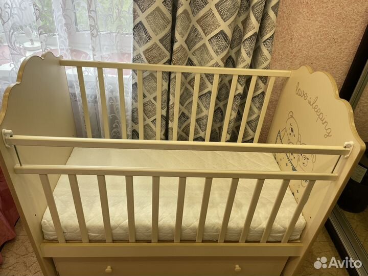 Детская кроватка
