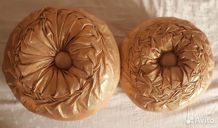 Декоративные подушки ручной работы золотистые