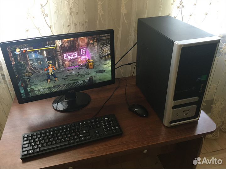 Core2Duo E8400 3Ghz/GeForce 9800 GT/4GB/500GB