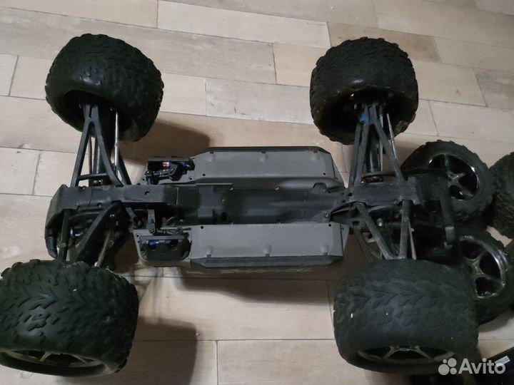 Машина на радиоуправлении Traxxas e Revo 1/8,1/10
