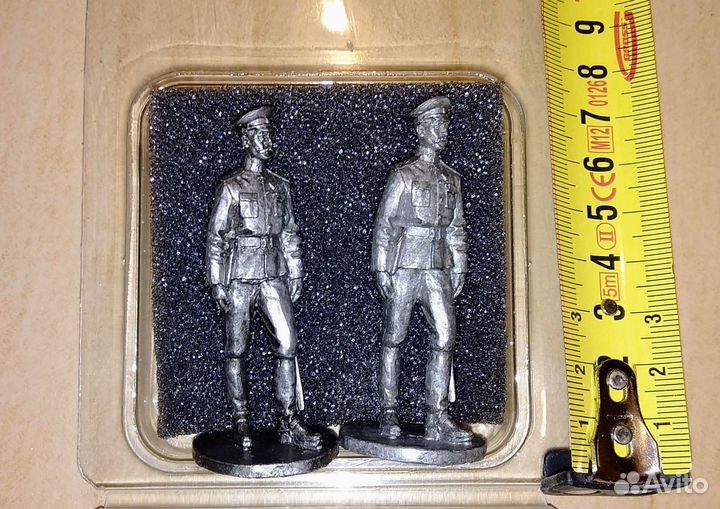 Оловянные солдатики 2 штуки. В оригинальной упаков
