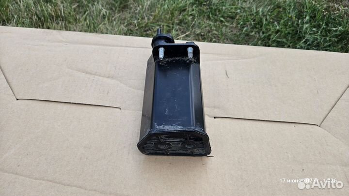 Абсорбер топливных паров renault,nissan