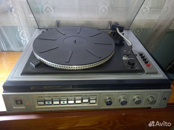 Проигрыватель винила вега 109