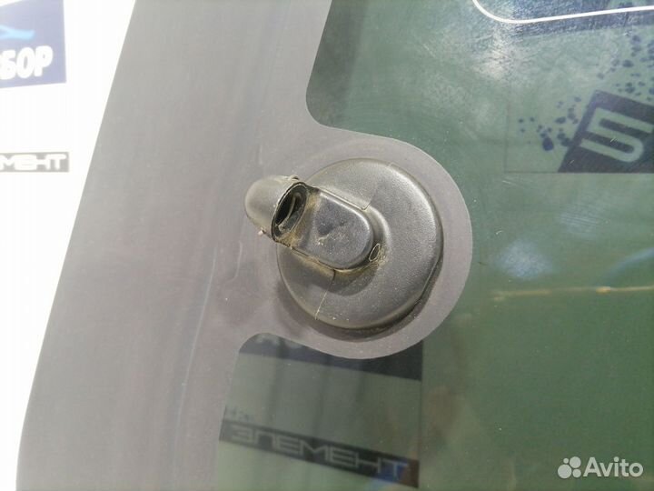 Стекло кузова боковое левое Infiniti QX56 JA60