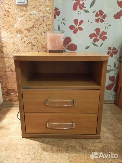 Тумба прикроватная