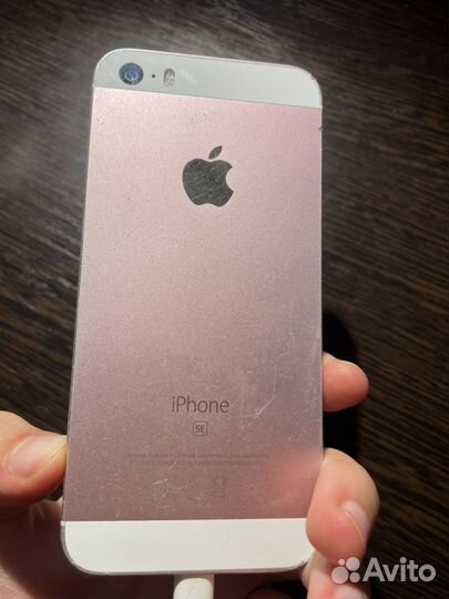 iPhone SE, 32 ГБ