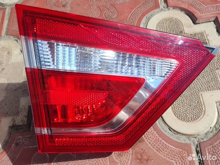 LADA Vesta фара крышки багажника