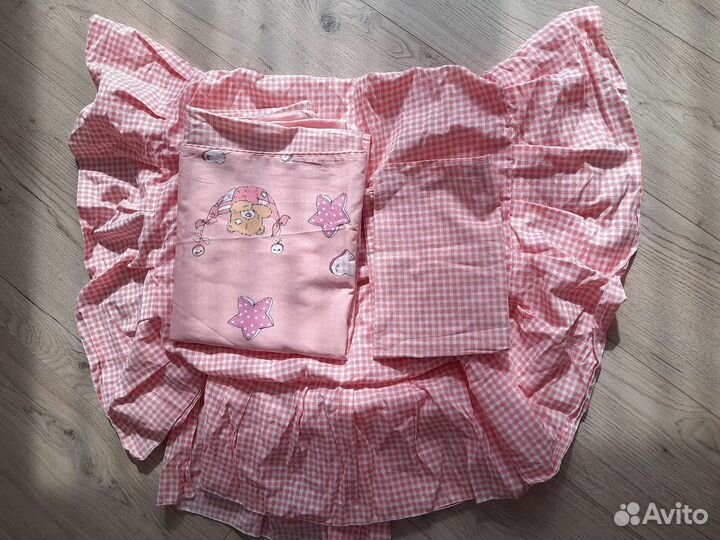 Одеяло, плед, постельное белье для детской кроватк