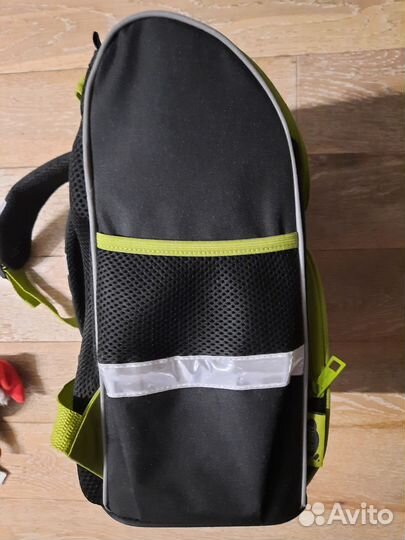 Ранец школьный для мальчика новый