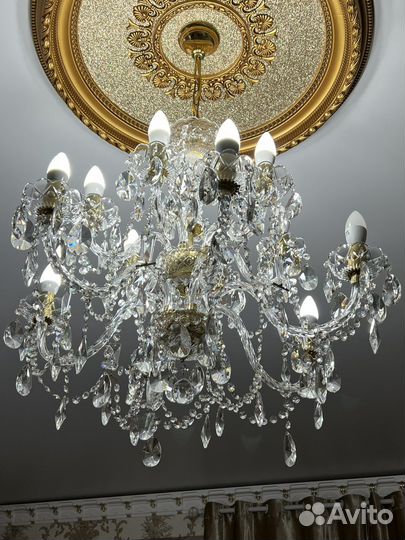 Чешская хрустальная люстра