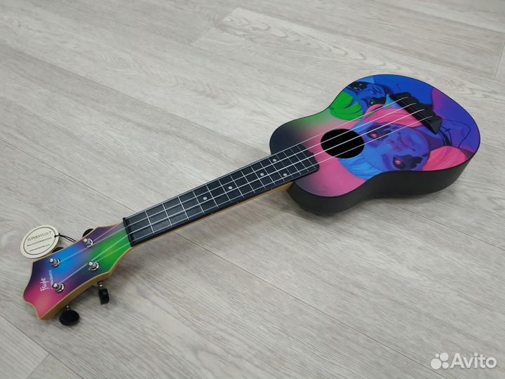 Укулеле новое с чехлом Flight
