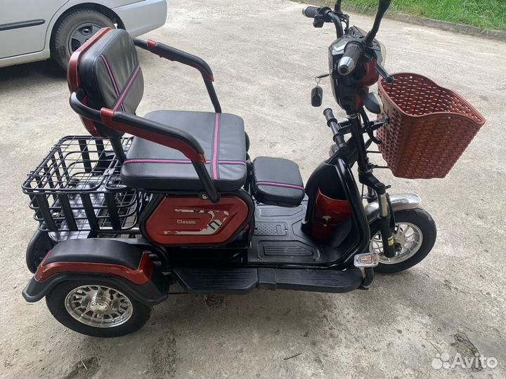 Электросамокат трицикл семейка рикша электромобиль