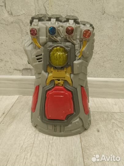 Перчатка таноса