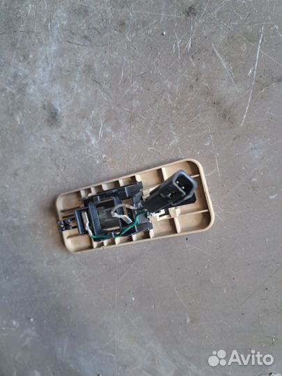 Плафон подсветки багажника Cadillac SRX