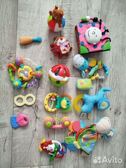 Развивающие игрушки пакетом