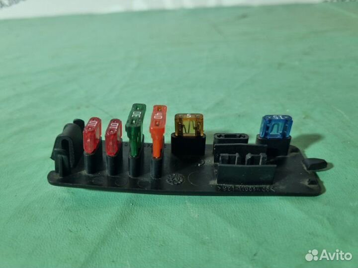 Крышка блока предохранителей Citroen C5 хэтчбек