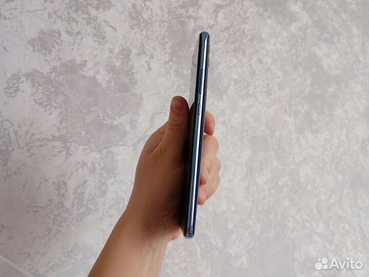 HONOR 10, 4/64 ГБ