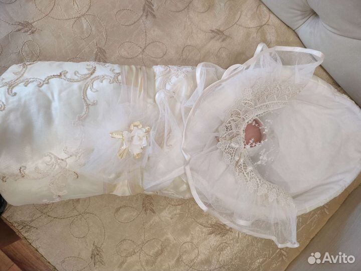 Комплект на выписку для девочки весна