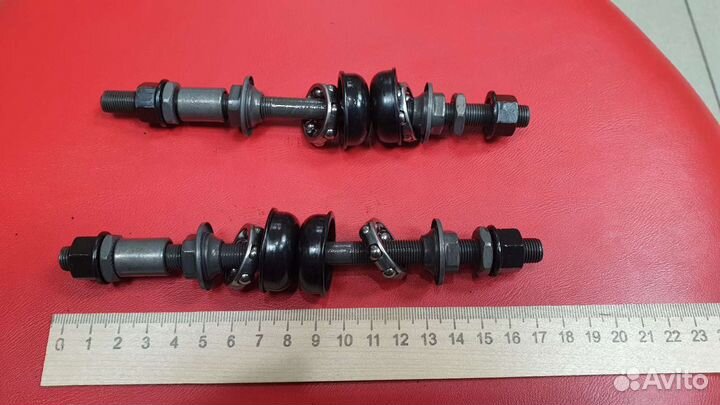 Ось задней втулки 175мм с подшипниками и чашка