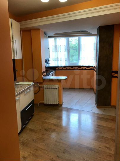 3-к. квартира, 70 м², 4/9 эт.
