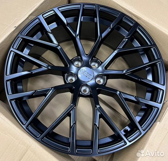 Диски на Audi Ауди Q7 R22