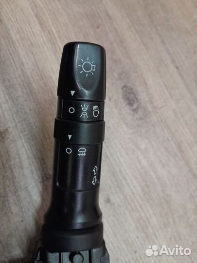 Переключатель поворотов Hyundai Solaris I (2010—20