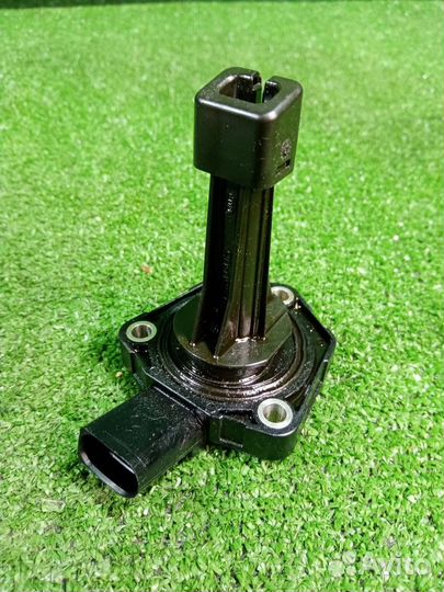 Датчик уровня масла Volkswagen Golf 6 cbzb (1.2T)