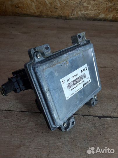 Блок управления двигателем Opel Insignia хетчбэк