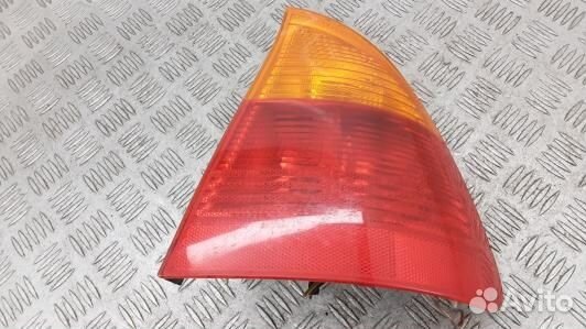 Фонарь задний правый BMW 3 E46 (7BE06MY01)