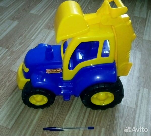 Экскаватор в идеальном состояние